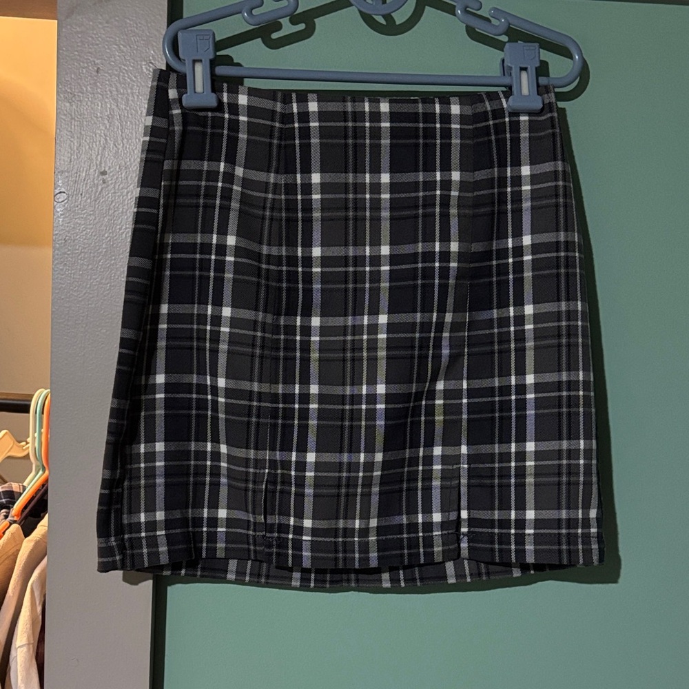 Aeropostale Black and White Plaid Mini Skirt